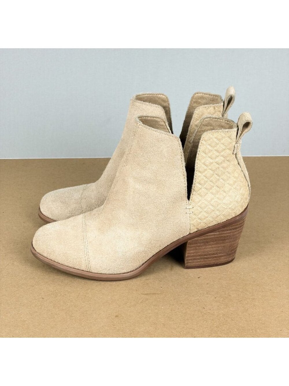 Toms Everly Side Split Block Heel Boots Womens 7 Tan Nude Suede Pull On Textured